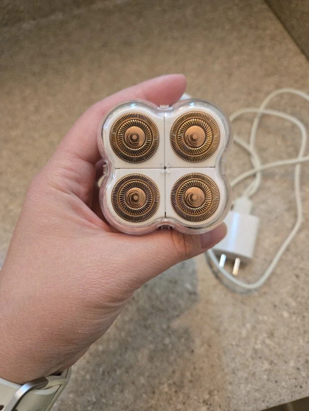 FLAWLESS Legs Wireless Mini Electric Shaver in White with Rose Gold Trim